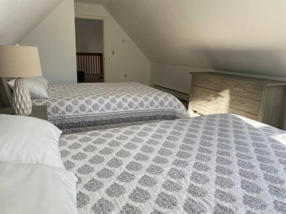 Beautiful Spacious Home W/ Game Room. Gilford Buitenkant foto