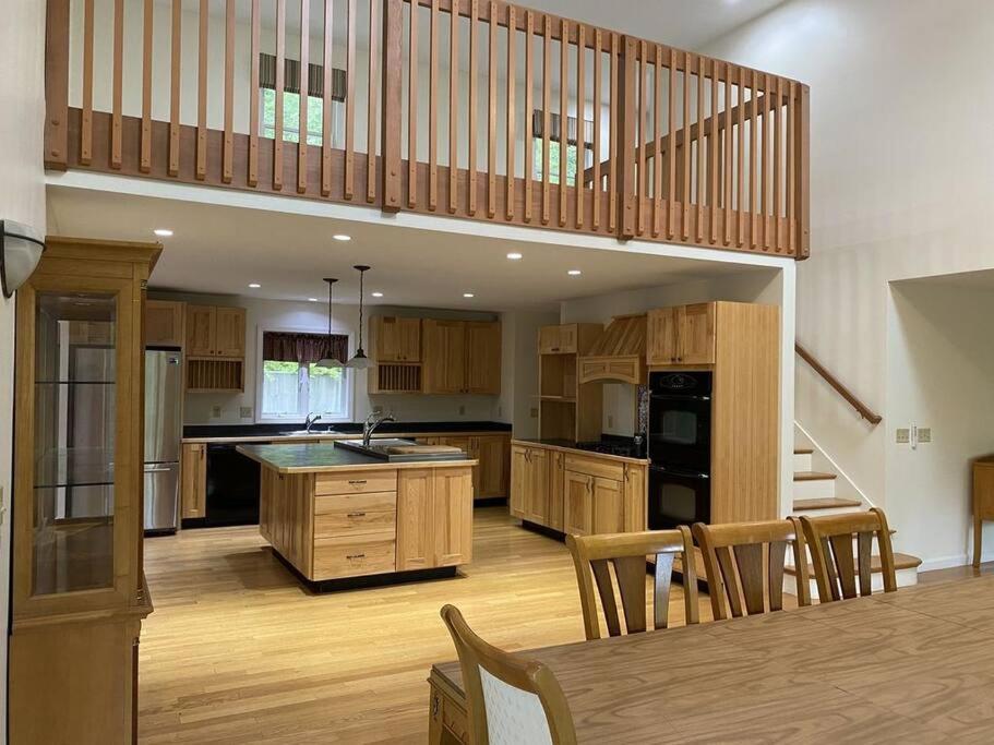 Beautiful Spacious Home W/ Game Room. Gilford Buitenkant foto